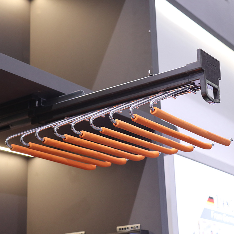 Porte pantalons a freins a une rangée KAV